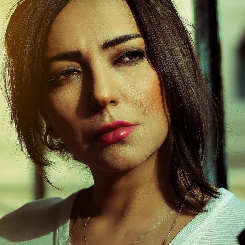 أمل عرفة تعلق على زواج طليقها بـ دانا حلبي