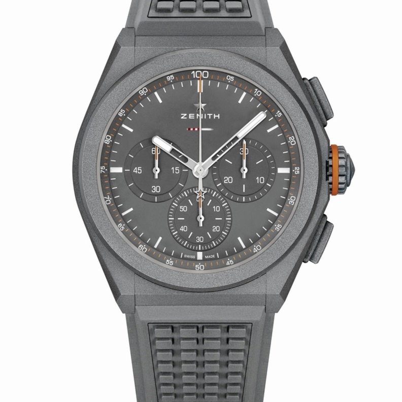 لاند روڤر و"زينيث" تطلقان ساعة "ديفاي 21 لاند روڤر" احتفاءً بسيارة ديفندر الجديدة