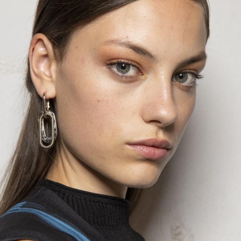 من عرض Giorgio Armani