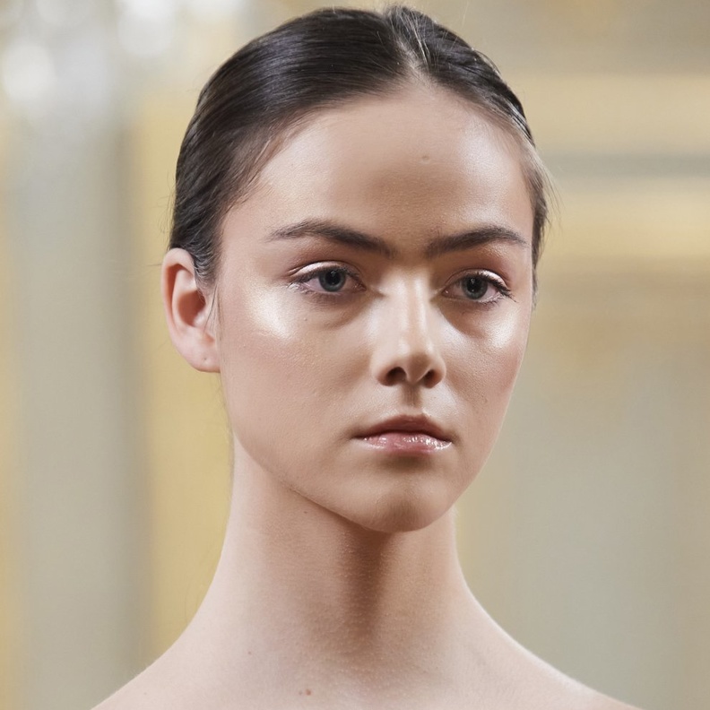 نصائح الحصول على مكياج طبيعي من وحي Farhad Re