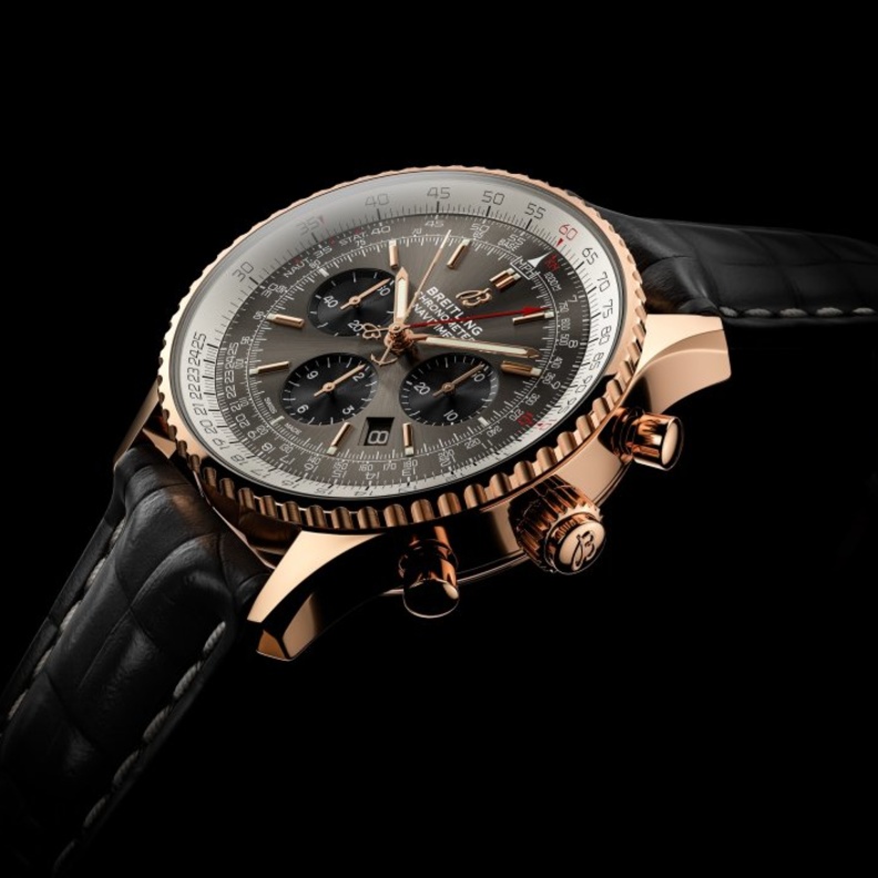 ساعة Navitimer B03 Chronograph Rattrapante 45 من Breitling
