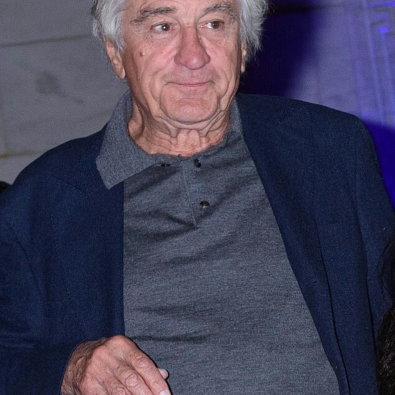 روبرت دي نيرو و مساعدته 