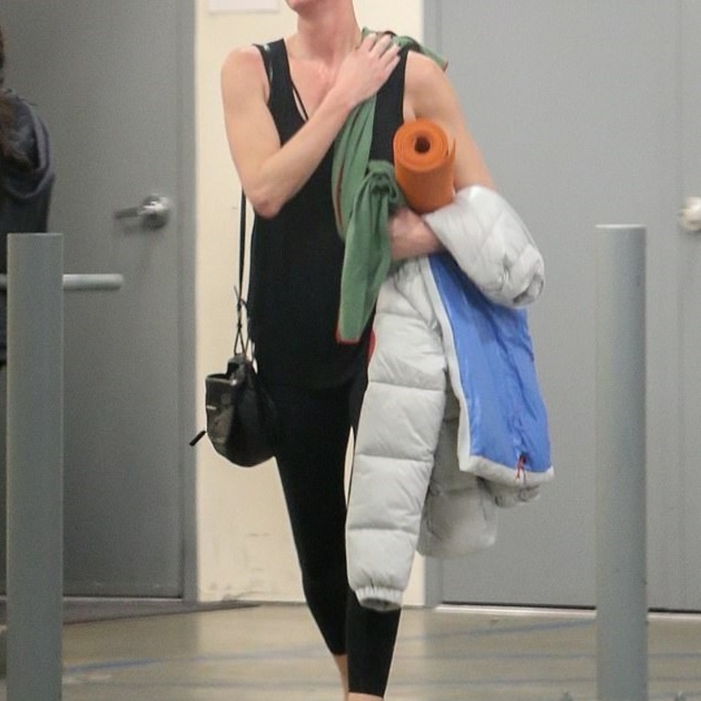 تشارليز ثيرون