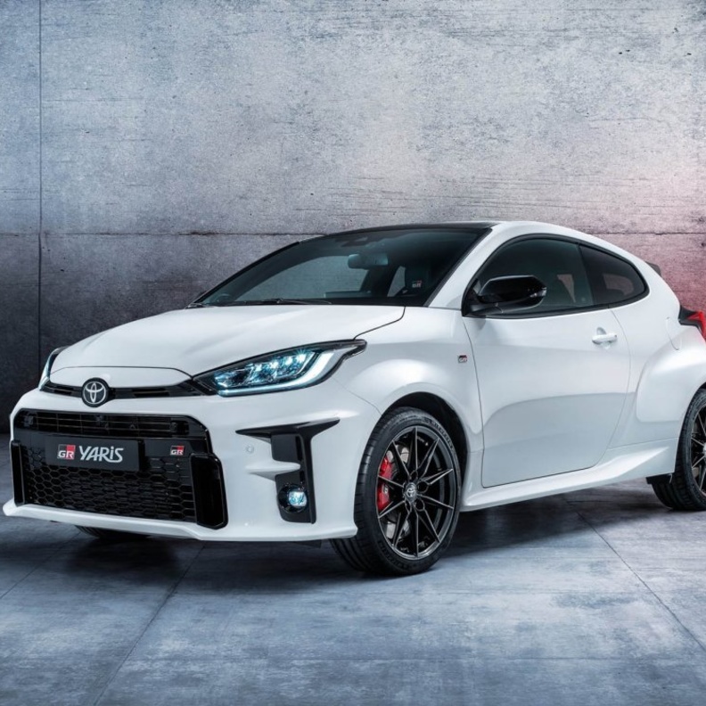 "تويوتا" تقدم نسخة "GR" من سيارتها "Yaris" بلمسات مشتقة من عالم الراليات