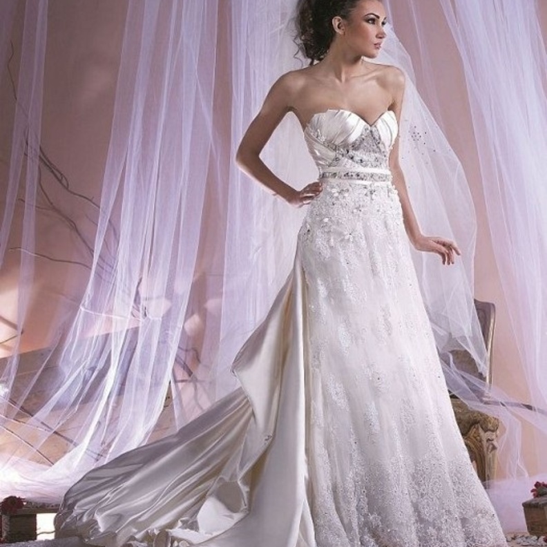 فستان ball gown من علي الخشن