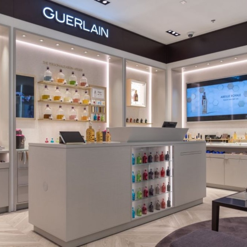 بوتيك GUERLAIN  الجديد في دبي.. احتفال بالجرأة الإبداعيّة