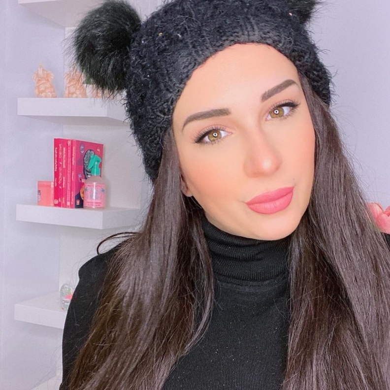 اسما شريف منير 