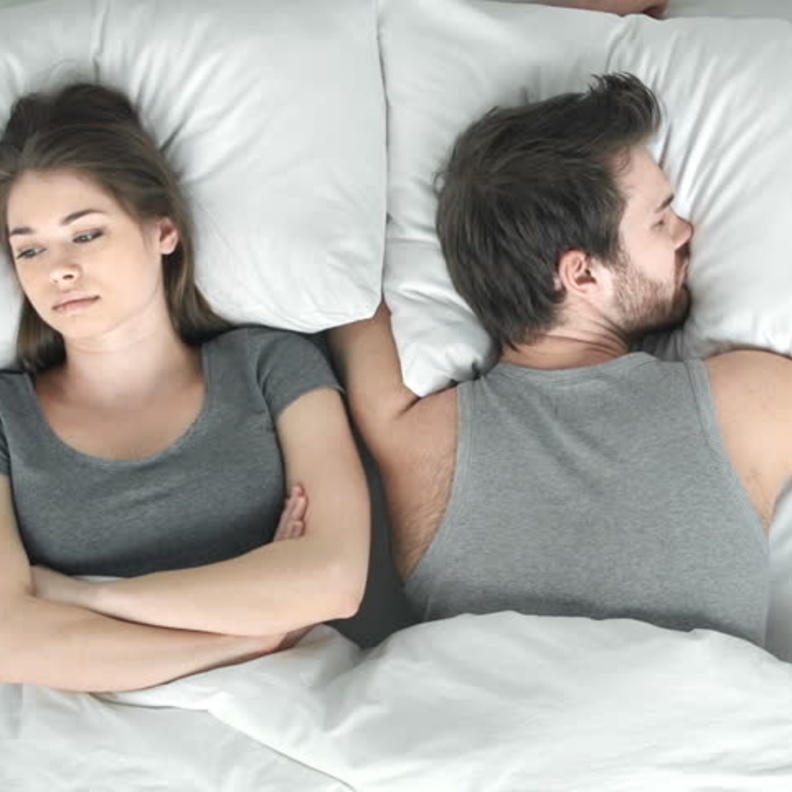 متى تعيش المرأة مع زوج لا تحبه