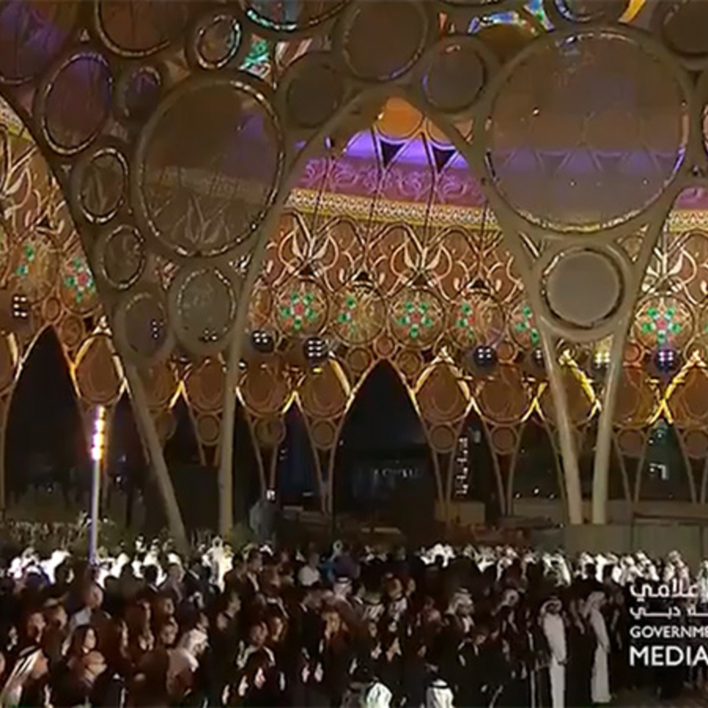 محمد بن راشد ومحمد بن زايد يفتتحا ساحة الوصل في إكسبو 2020 دبي