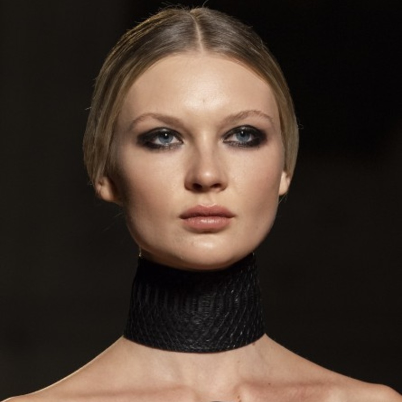 الآيلاينر المسحوب من أوليانا سيرجينكو Ulyana Sergeenko