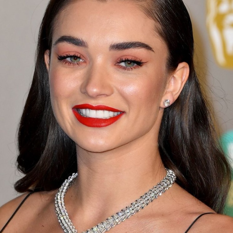 إطلالة جمالية بسيطة اعتدنا على irina shayk بها