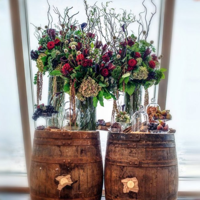 المأكولات السريعة والورود والكيك .. تتصدر قائمة البحث عبر الإنترنت عن خدمات التوصيل في الإمارات