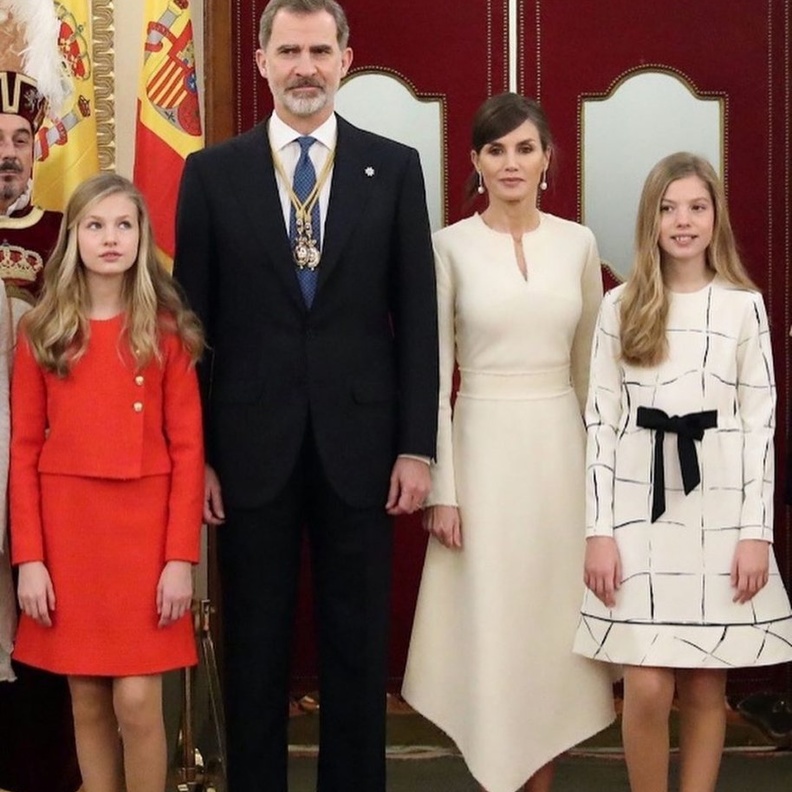 العائلة المالكة الإسبانية في الافتتاح الرسمي للبرلمان الإسباني في كورتيس
