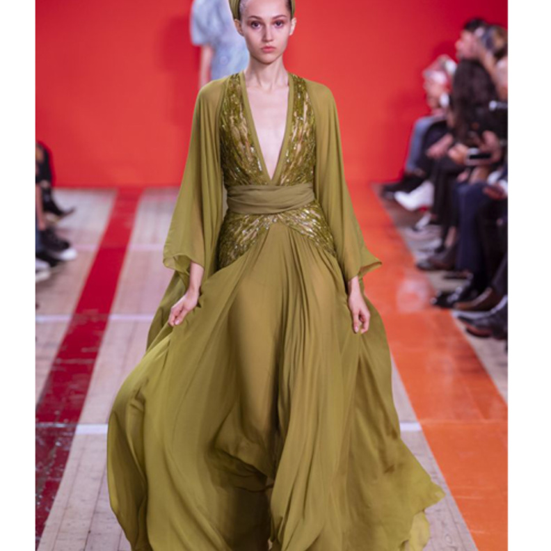 اجمل فساتين الـ A Line المزينة باحزمة موضة ربيع وصيف 2020 من Christian Dior