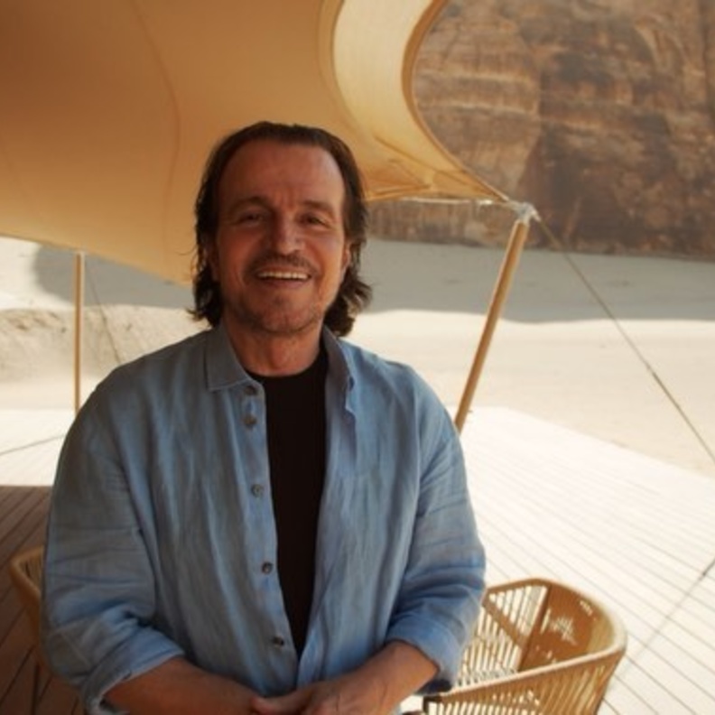 الموسيقار ياني