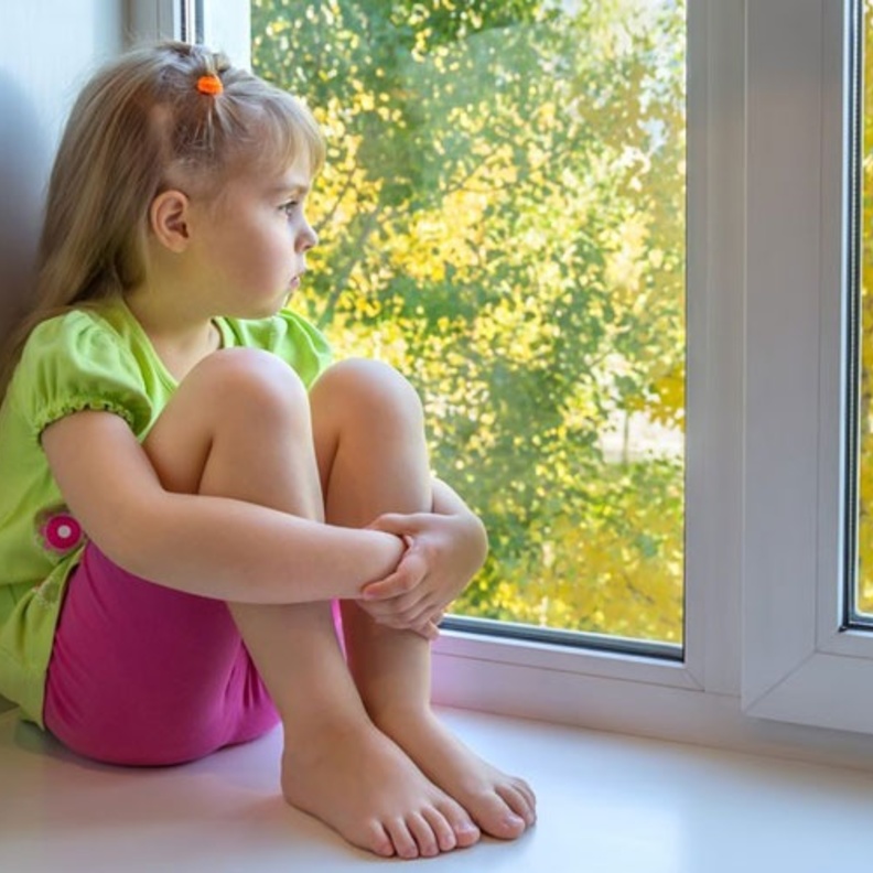 طرق التعامل مع الطفل المكتئب 