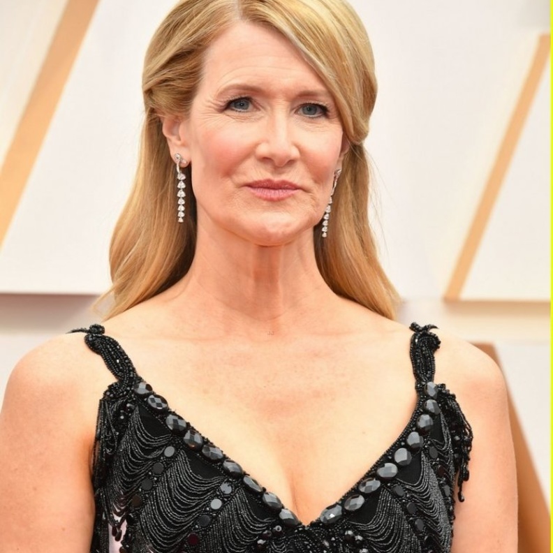 حفل الأوسكار 2020 Oscars .. لورا ديرن تفوز بجائزة أوسكار أفضل ممثلة مساعدة عن Marriage Story