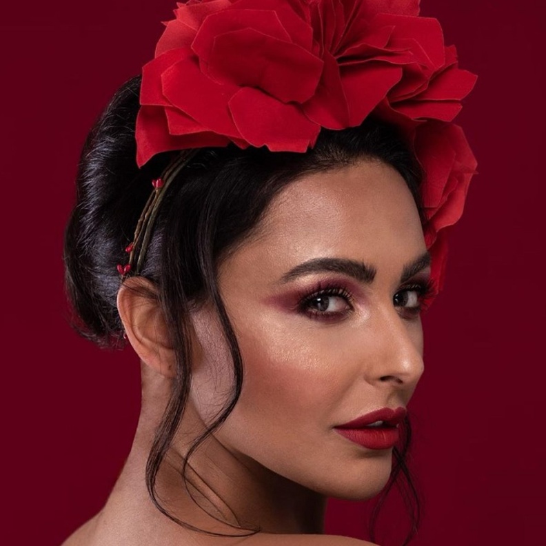 ميس حمدان ركزت على احمر الشفاه الصاخب