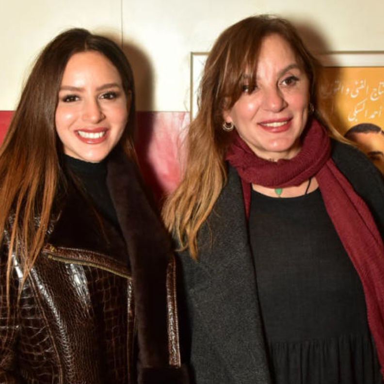 جنيلة عوض ووالدتها