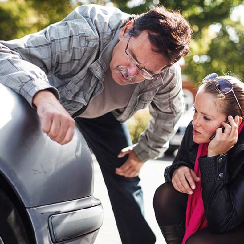 استعيني بميكانيكي سيارات محترف لفحص السيارة