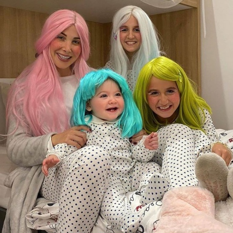  نانسي عجرم وابنتيها