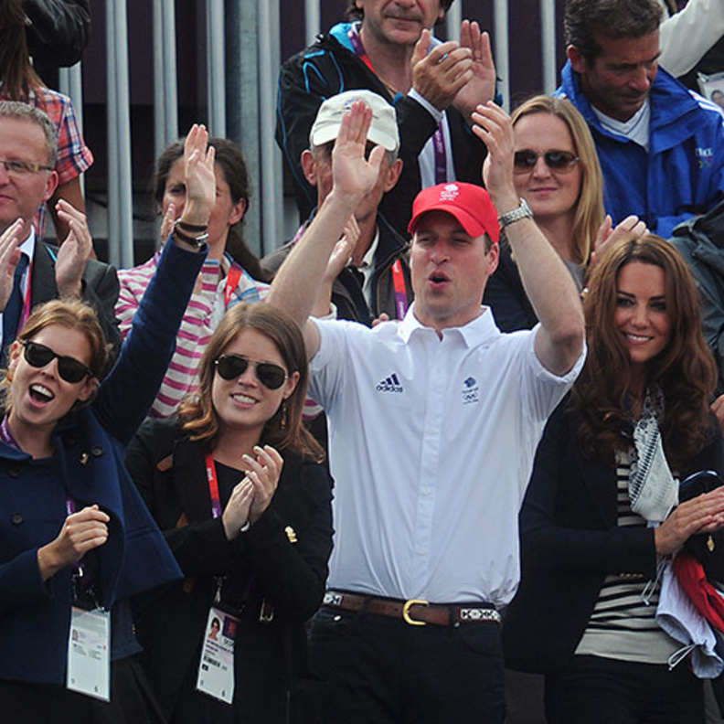 الأمير ويليام وزوجته كيت مع الأمير هاري والأميرتان بياتريس ويوجين