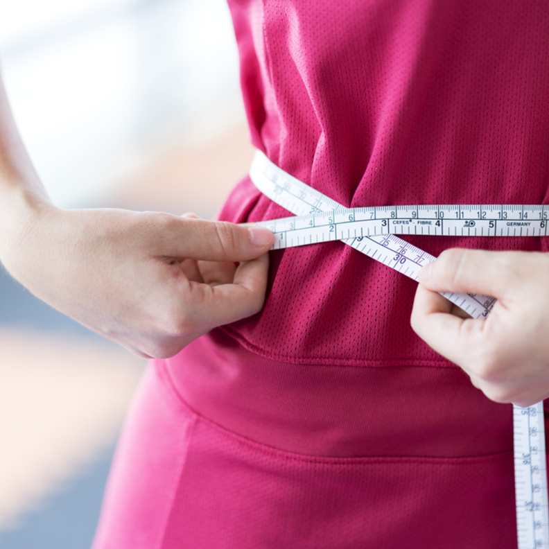 تعرفي على فوائد وأضرار عملية شد البطن بعد الولادة الطبيعية وأهم النصائح المفيدة لك