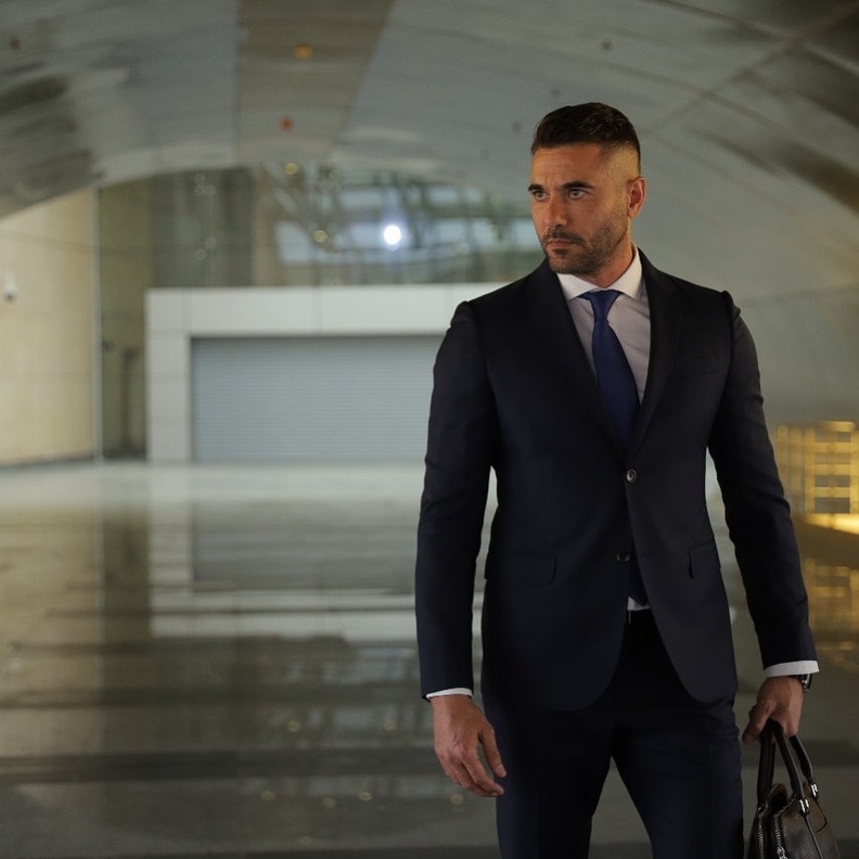 أحمد عز في فيلم العارف