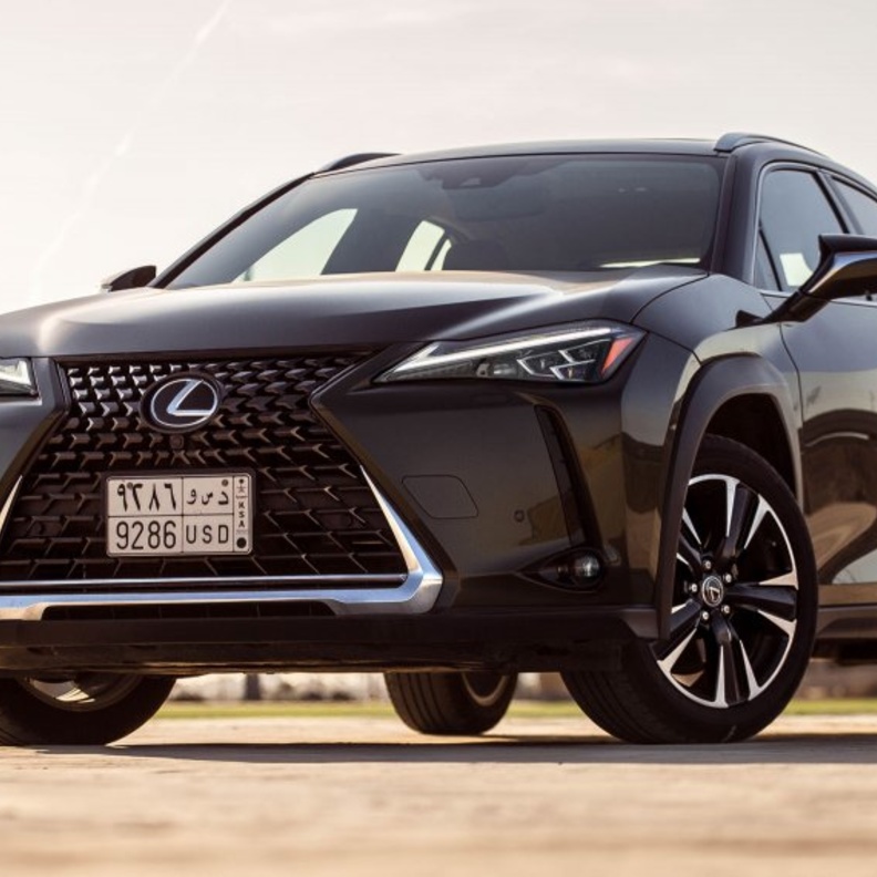سيارة "لكزس" Lexus الجديدة UX