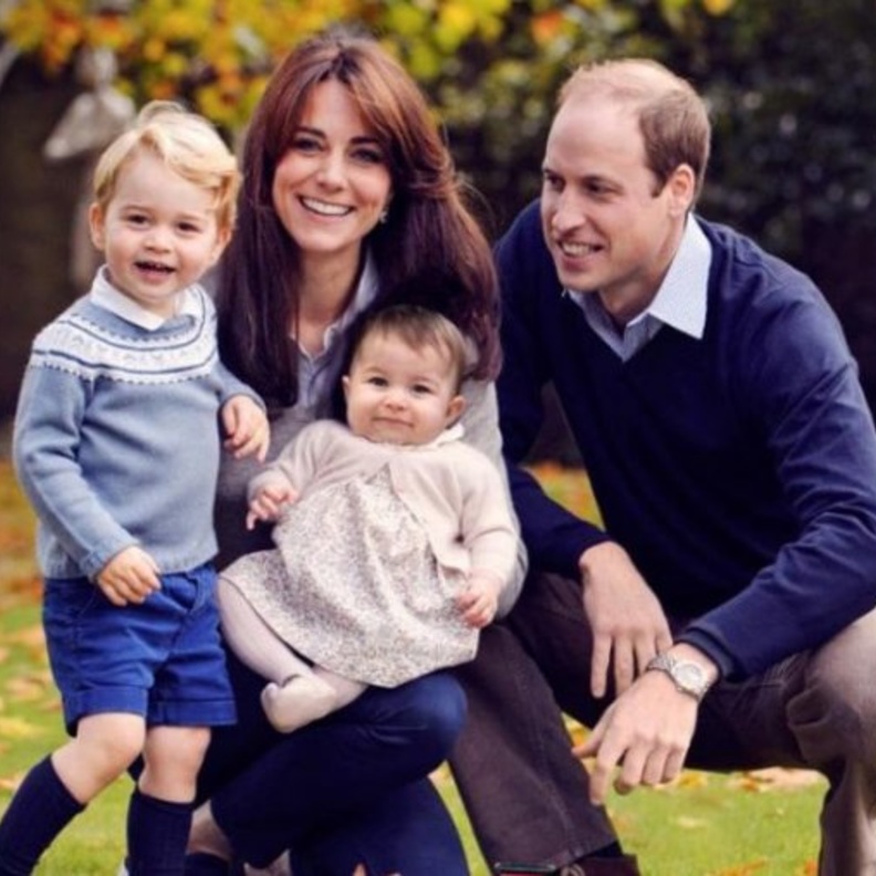 الأمير جورج يرتدي السروال القصير (الشورت) حتى في فصل الشتاء