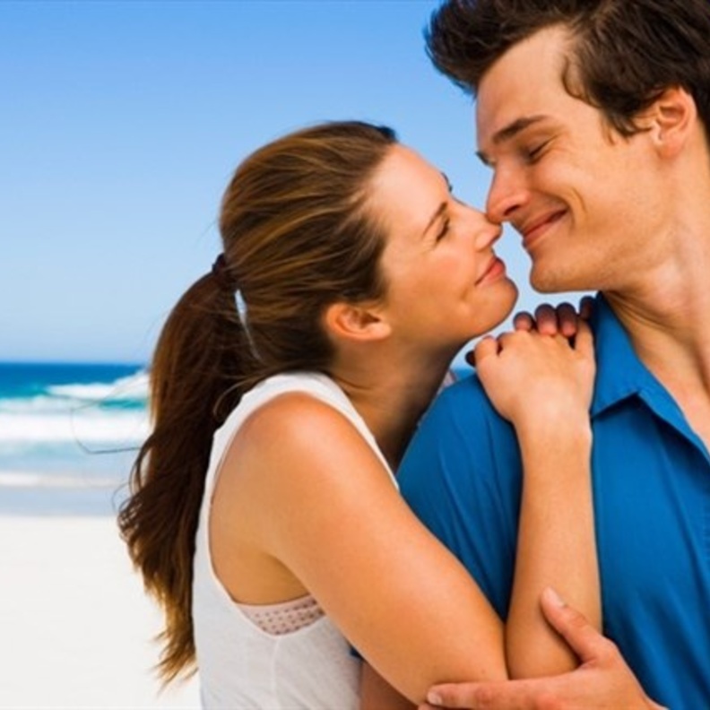 كيف تجعل الزوجة زوجها يشتاق اليها دائما