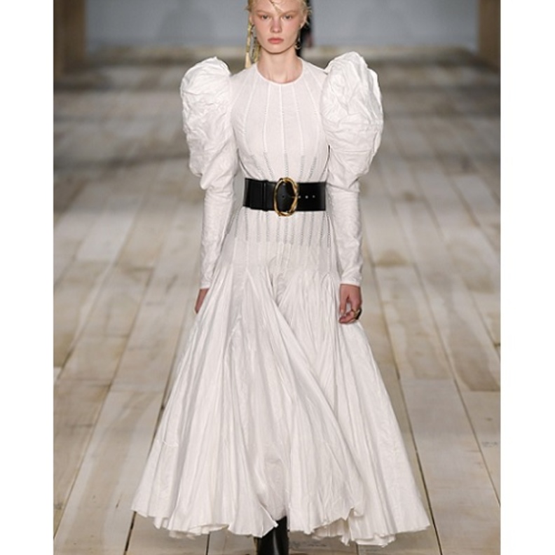 alexander mcqueenفستان