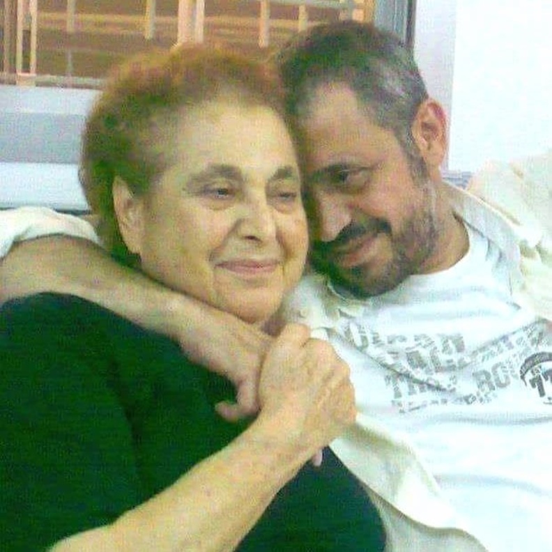 جورج وسوف ووالدته