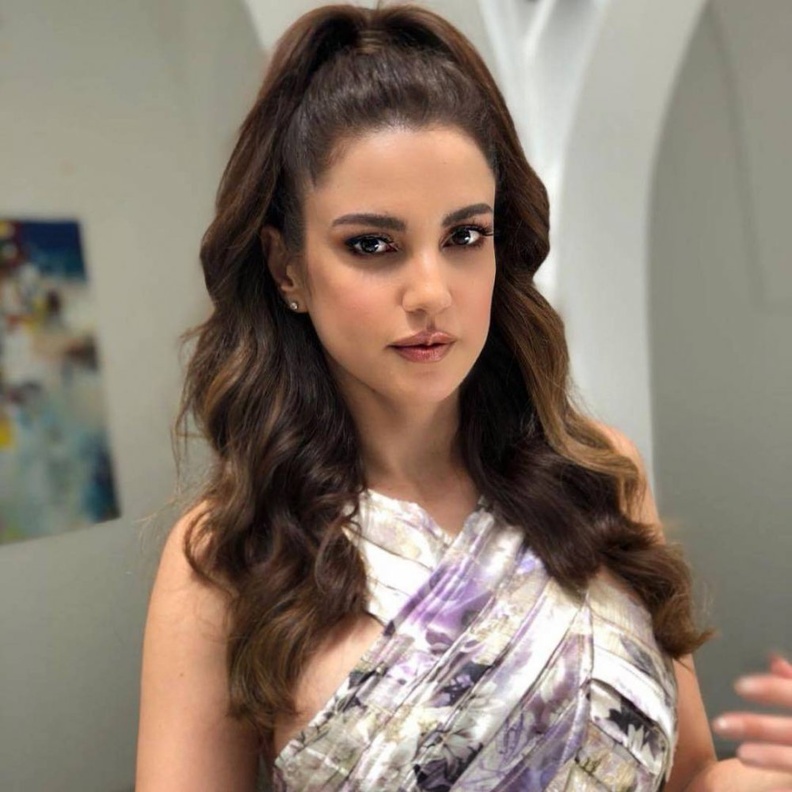 الفتانة درة