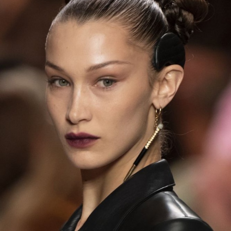 اجمل الوان احمر الشفاه البارزة لشتاء 2021 من Antonio Marras