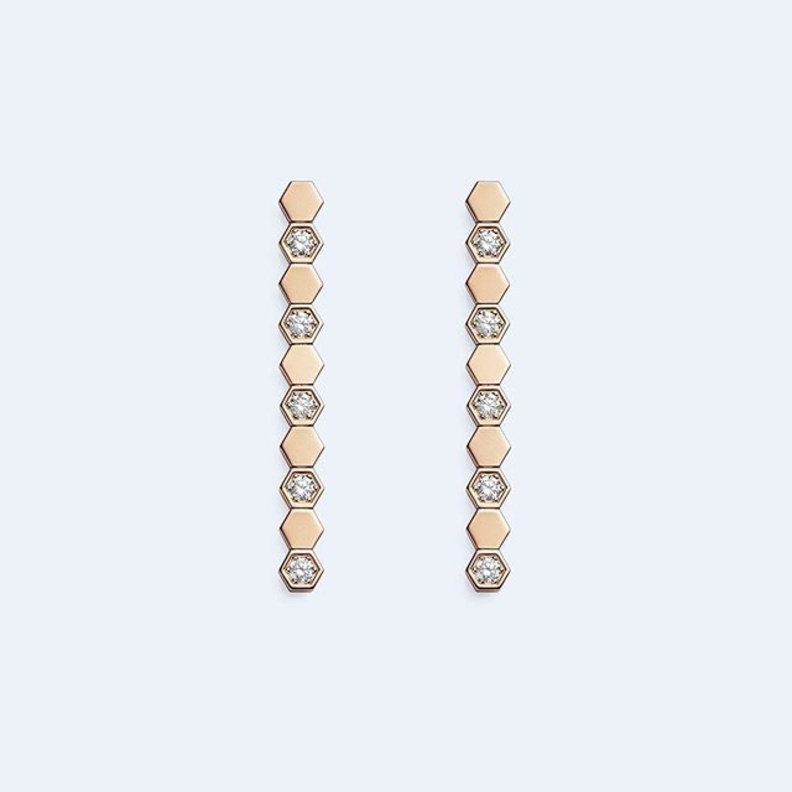 أقراط طويلة لسهرات نهاية الاسبوع