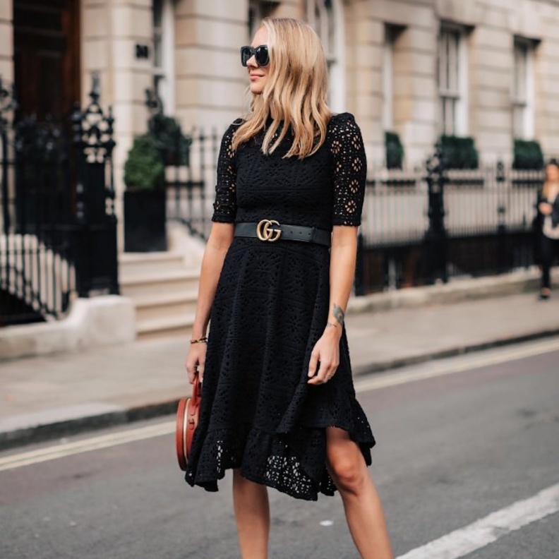  فستان أسود للدوام من Akris