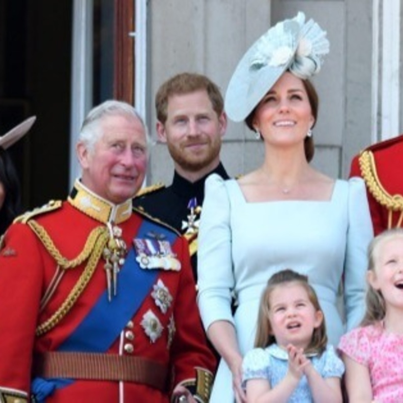 كيف تقضي العائلة المالكة البريطانية يومها؟