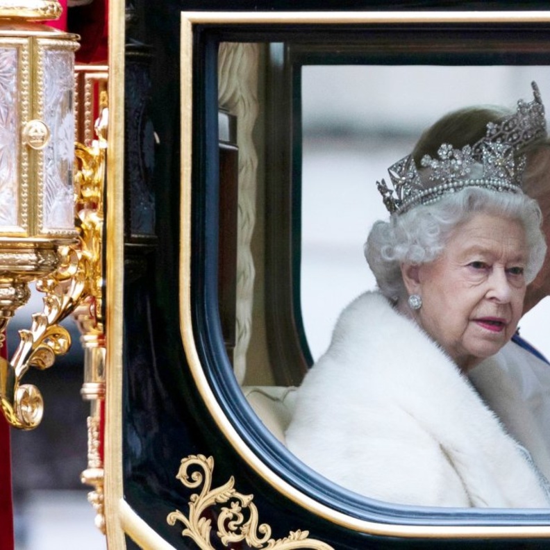  قواعد صارمة عليك اتباعها في حضرة الملكة إليزابيث الثانية