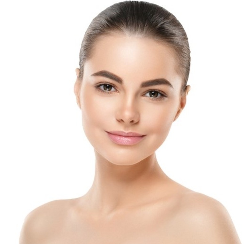 إجعلي كريمات العين من أولوياتك بعد سن الأربعين