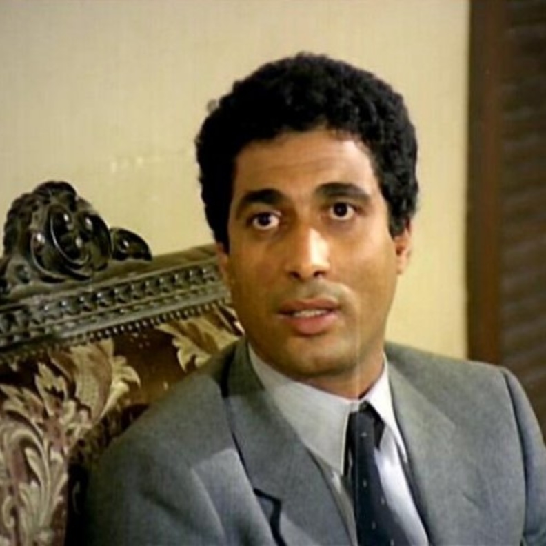 ازمة بيع مقتنيات احمد زكي تتصاعد