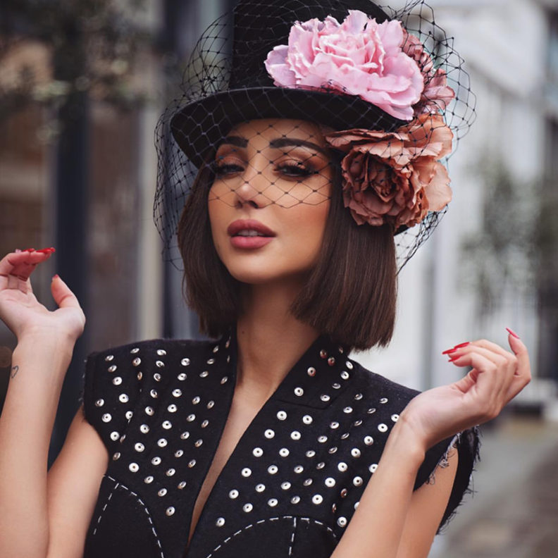 قبعات شعر دائرية بأقمشة القش من اختيار بسمة بوسيل