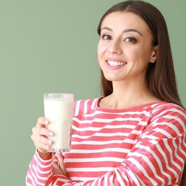  الإفراط في شرب الحليب يسبب هشاشة العظام