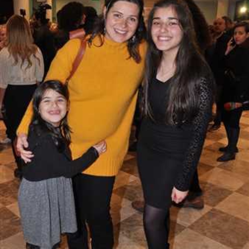 يسرا اللوزي تستعرض حملها