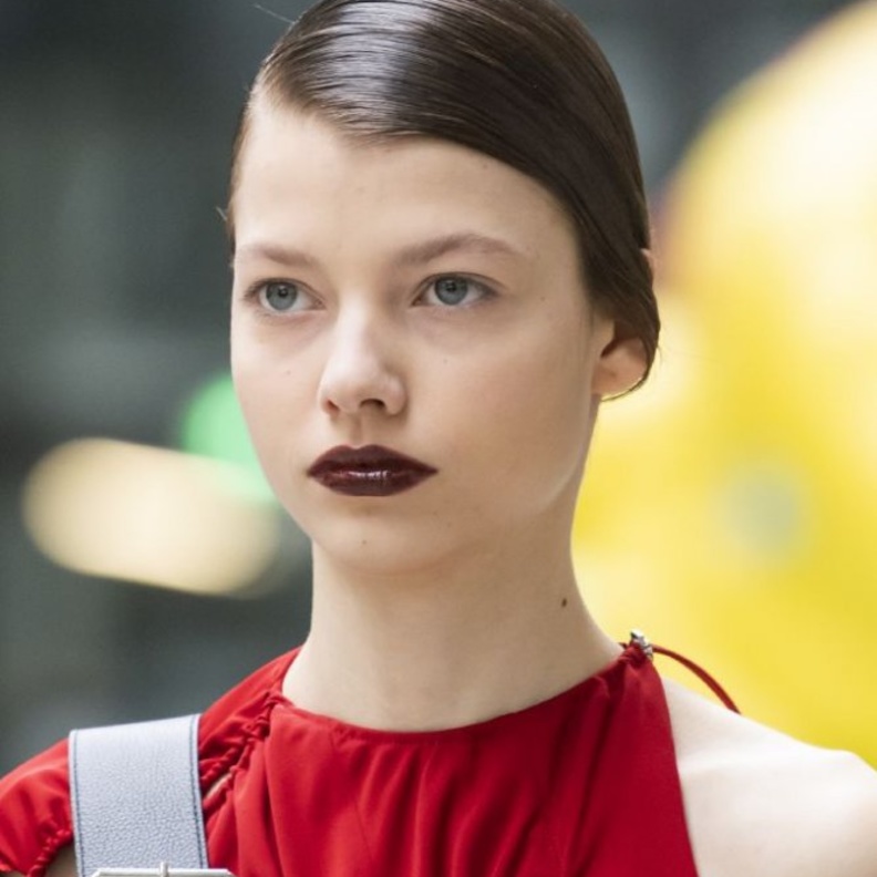 اجمل الوان احمر الشفاه البارزة لشتاء 2021 مباشرة من باريس من Christian Dior