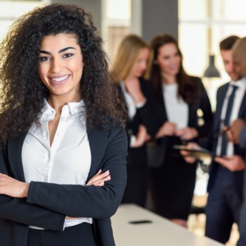 اعتماد المرأة على نفسها وتأخر سن الزواج