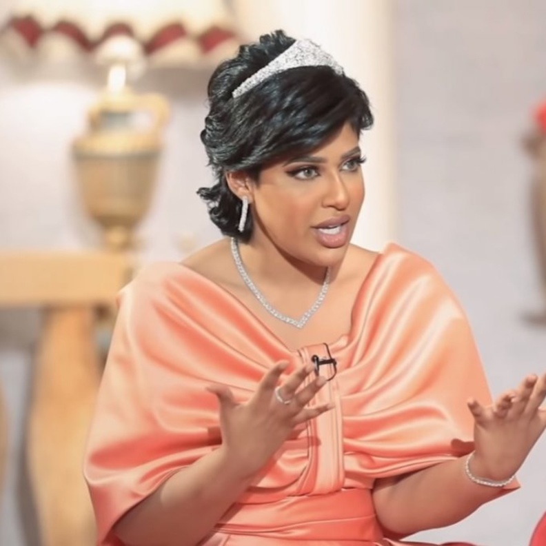  لولوة الملا 