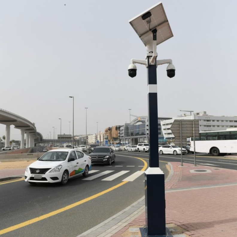 أول جهاز ذكي لمراقبة معابر المشاة في دبي