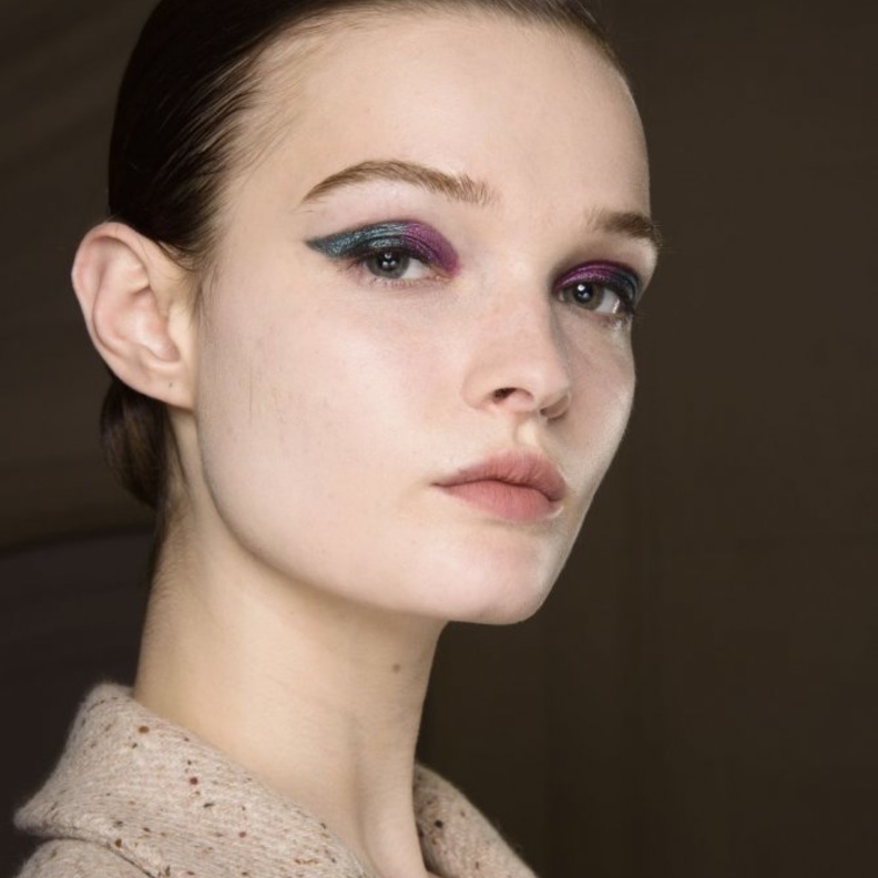 اجمل رسمات مكياج برزت في عروض باريس لشتاء2021 من Chloe