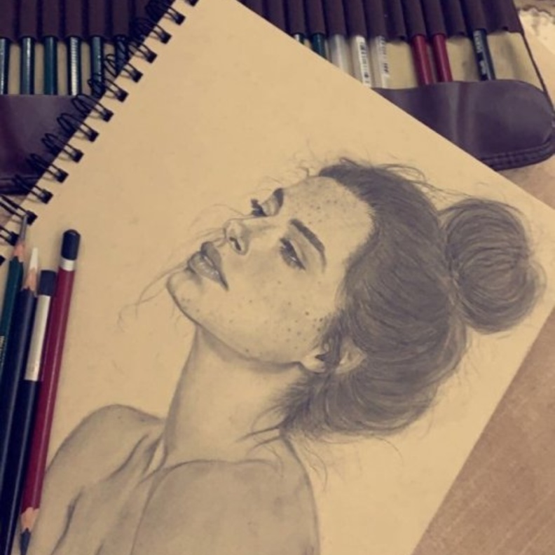 في معرض نقطة تلاقي مع الاميره نوف بنت عبدالرحمن ال سعود